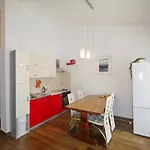 House Goja Nyaraló